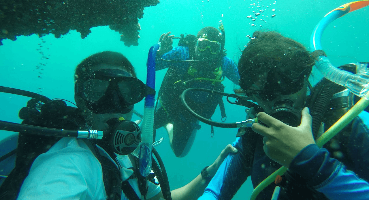 Ocean Diver Certification - Sierra Colombo by Yohan Abeyesekera